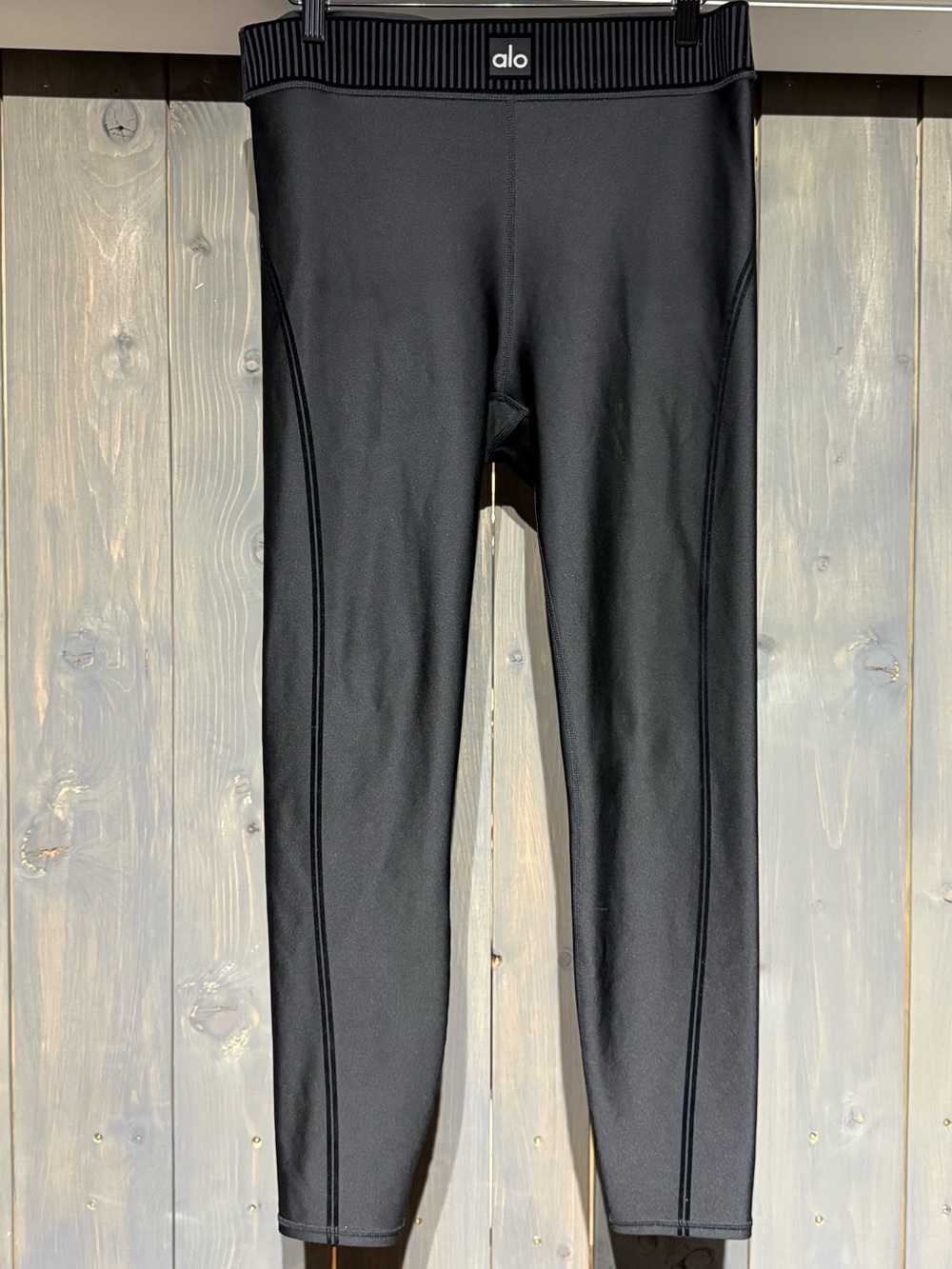 ALO Airlift High Waist 7/8 Line Up Legging – Size Large
